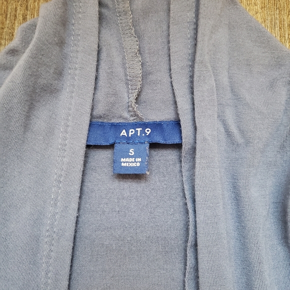 Cardigan - Picture 7 of 8